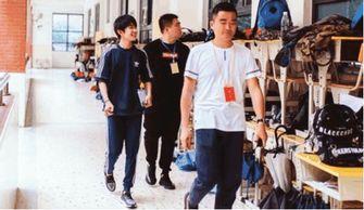 吃瓜三小只,揭秘娱乐圈的甜蜜瓜田