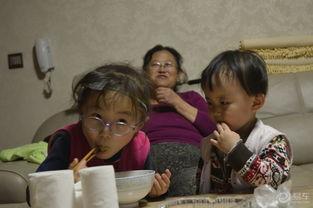 女儿高考吃瓜,女儿高考背后的温馨故事